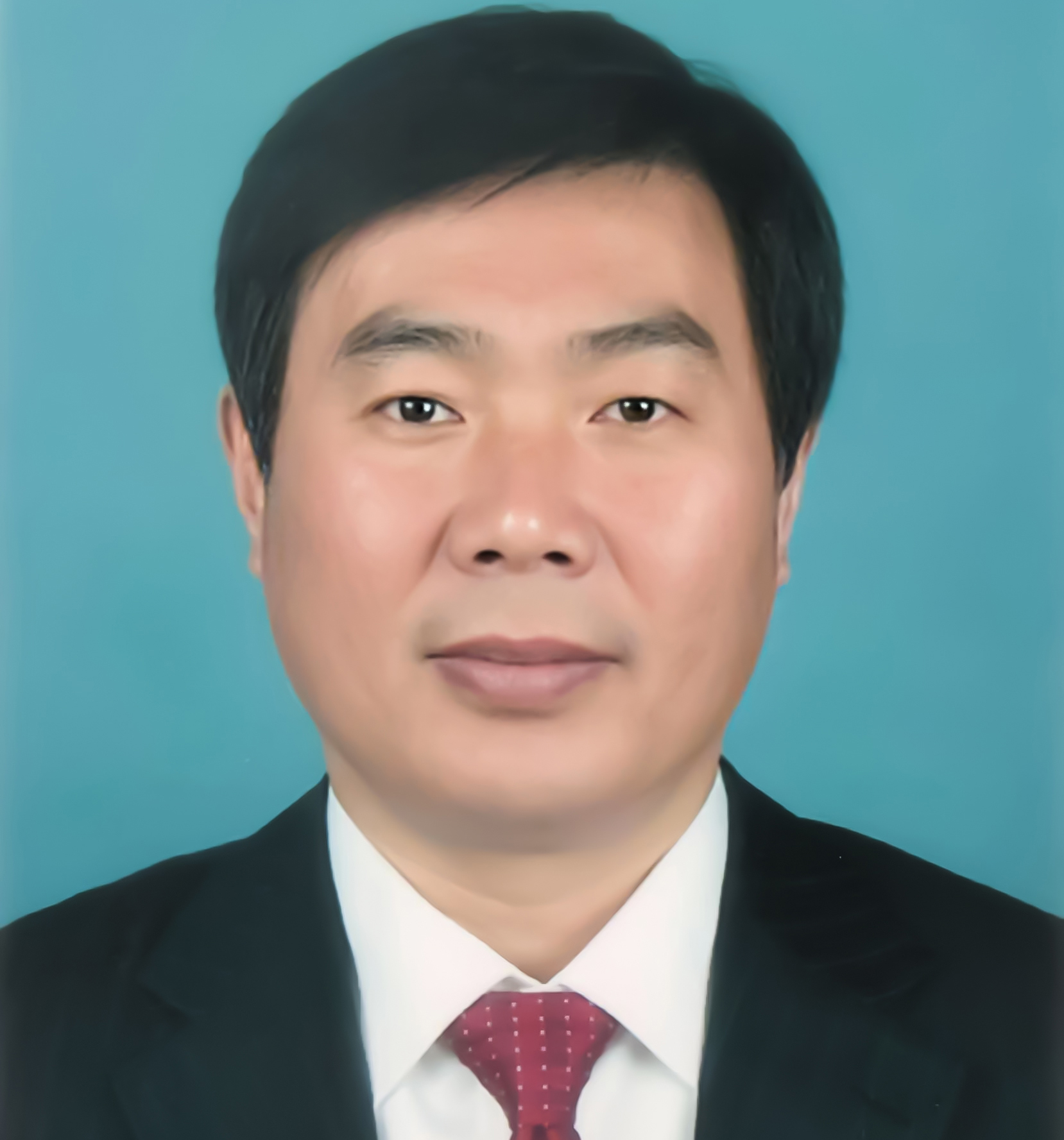 朱  偉
